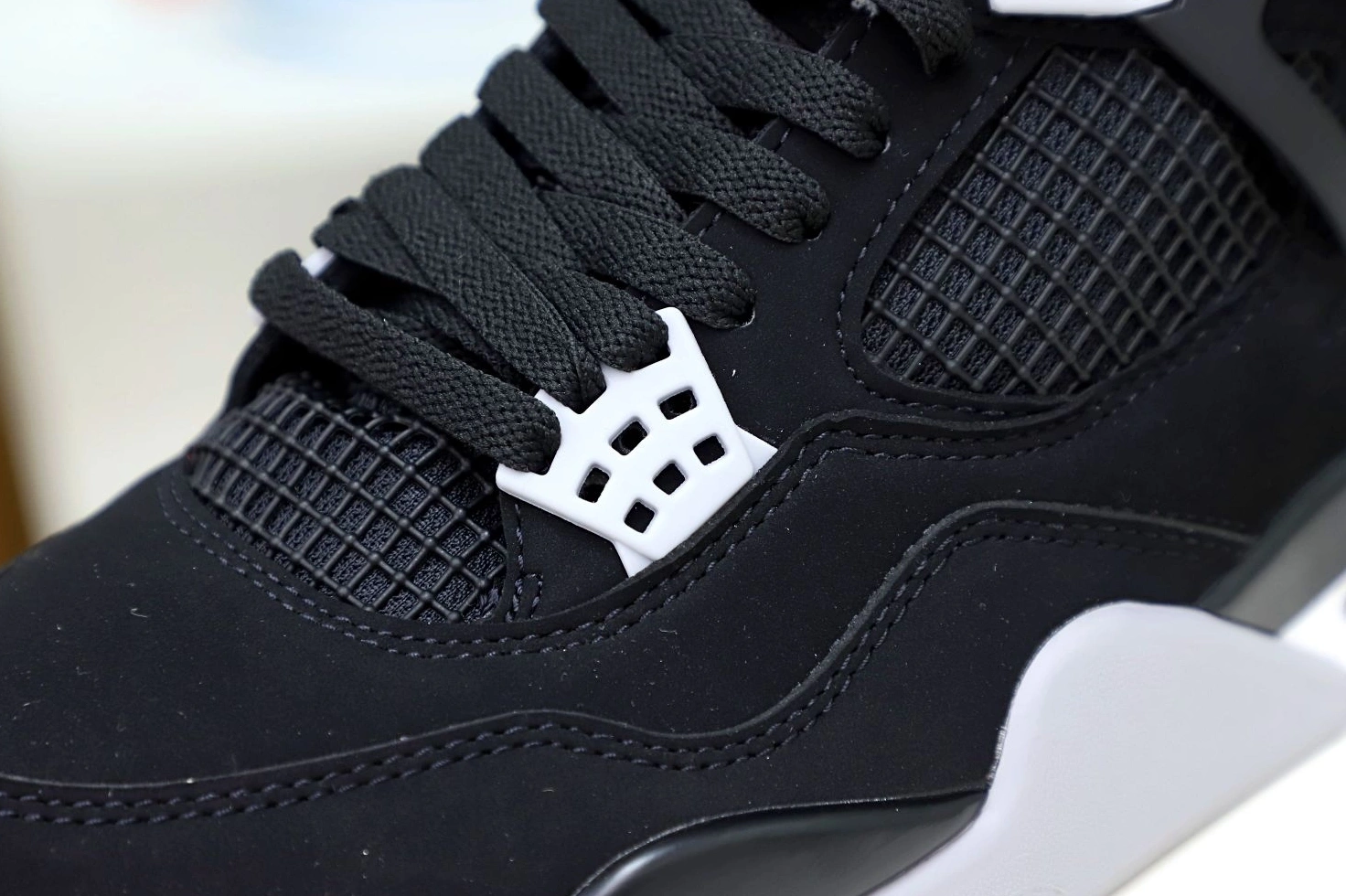 AIR 'BRED' OG RETRO 2019 JORDAN 4 0307